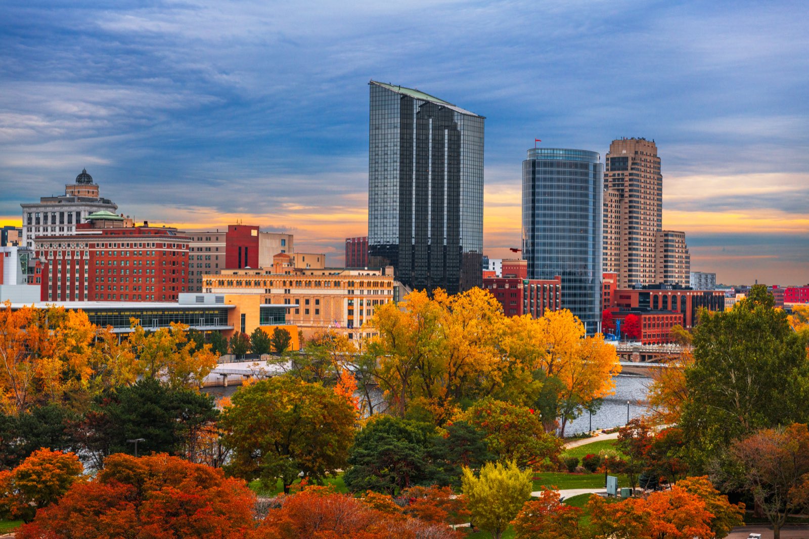 Best Neighborhoods in Grand Rapids for Move-Up Families 2026: A School-District Breakdown